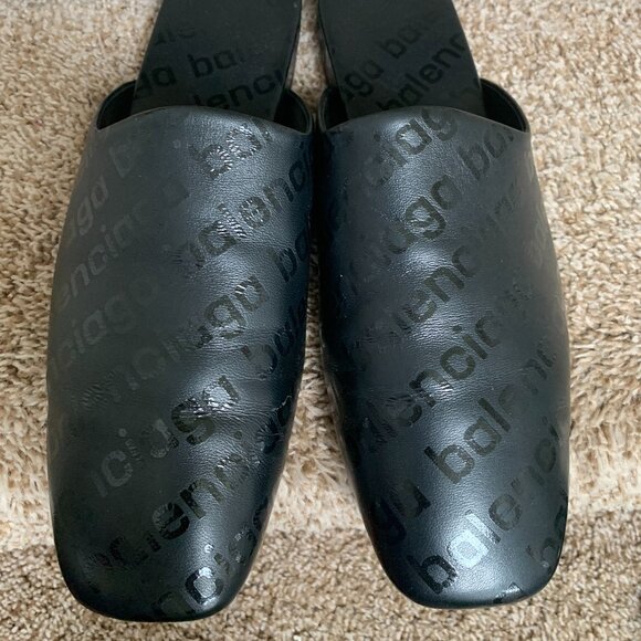 Balenciaga Men\'s Black Smooth Napa Monogram Cosy Lux Mule . main image 11